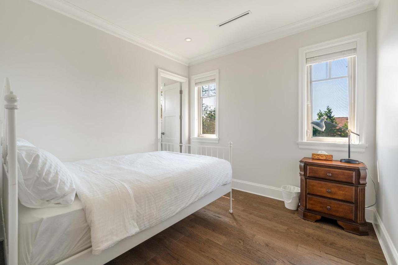 Elegant Vancouver Room With Private Bathroom Εξωτερικό φωτογραφία