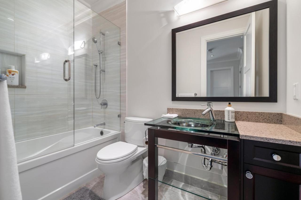 Elegant Vancouver Room With Private Bathroom Εξωτερικό φωτογραφία